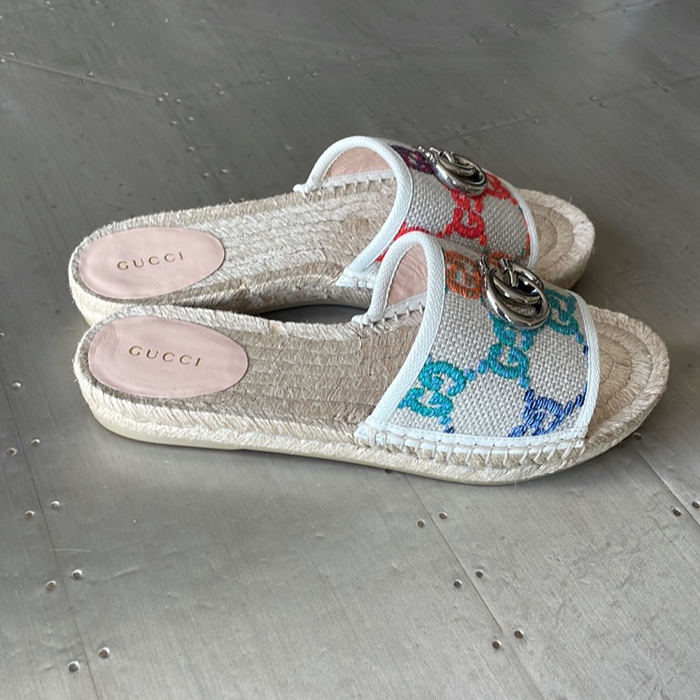 Gucci White Canvas Slide Sandals with Multicolor GG Motif - Picture 5 of 11